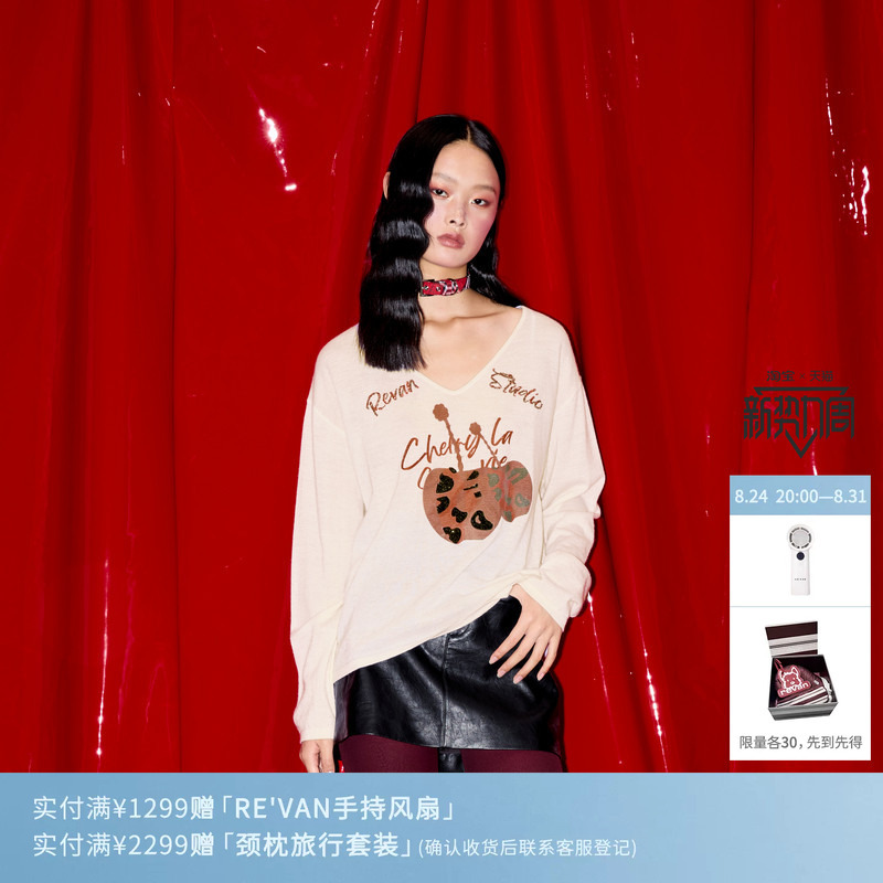Revan Cherry Series Sweet Cool Cherry Leopard Print Off-White Sweater Rm90601305 Revan Cherry Series Sweet Cool Cherry Leopard Print Off-White Sweater Rm90601305