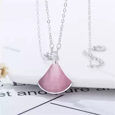 Simple Shirakawa scallop red and black agate small skirt pendant necklace Crystal silver inlaid rose gold clavicle chain jewelry waist