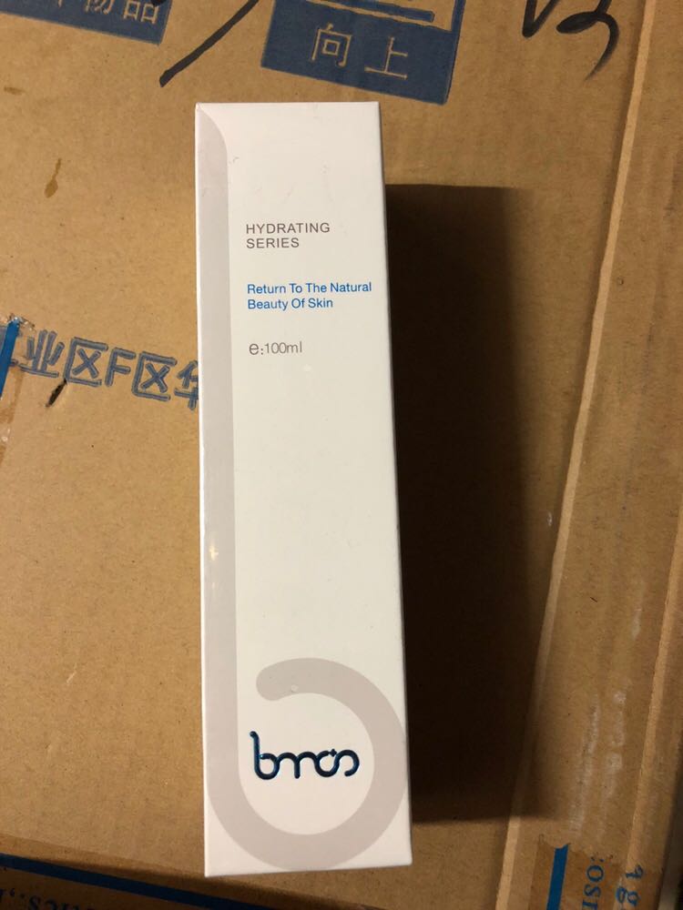 Beauty salon St. Bolasses Water Flowers Mens Milk Moisturizing Anti-Decay Step In Place