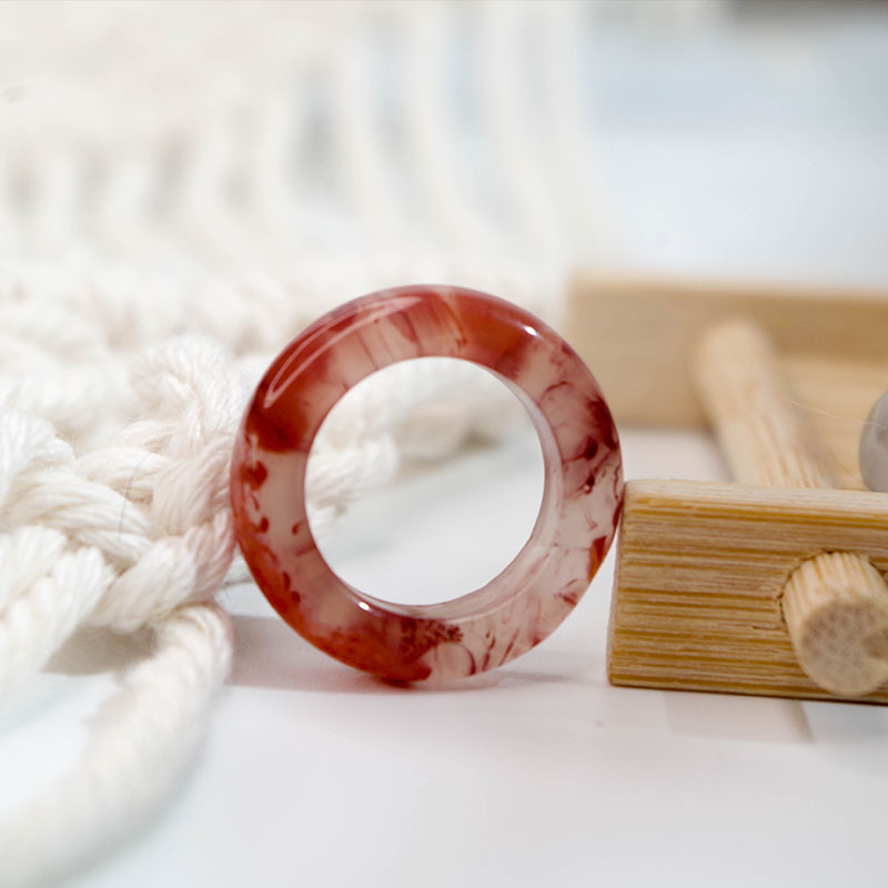 Southern red ring ice drift wide narrow plain face finger running ring to send male and female couples tail nameless ring card safe