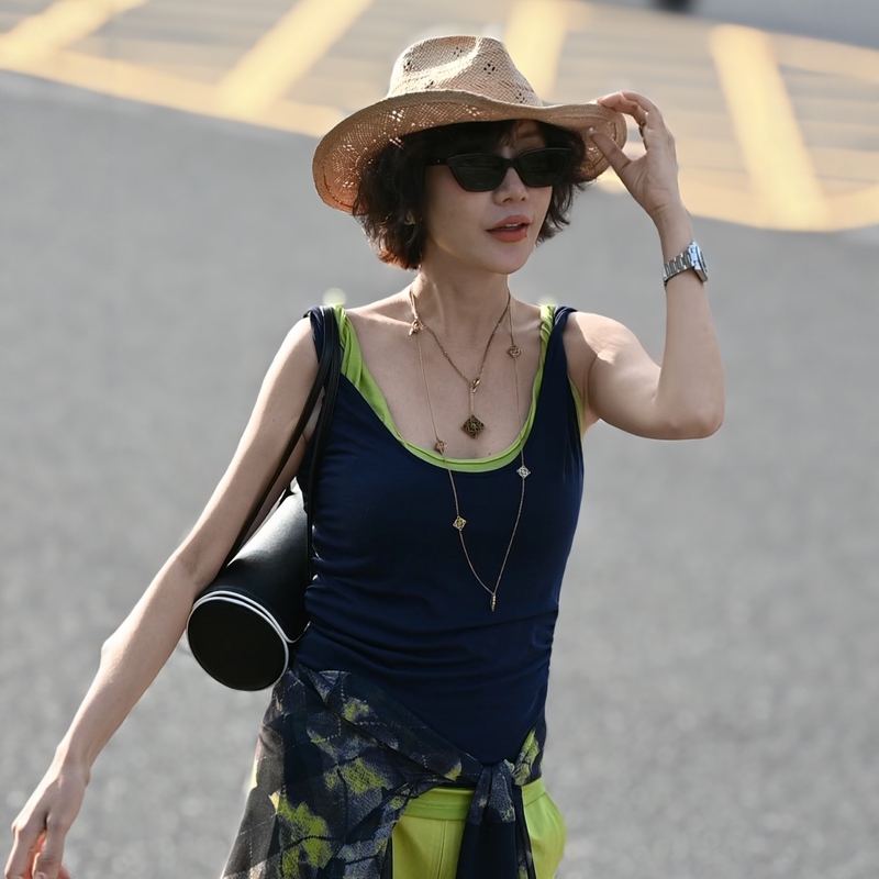 Gulina/Najie Summer Music Festival Fluorescent Green V-Neck Tank Top Women's Fashion Versatile Comfortable Sleeveless Top