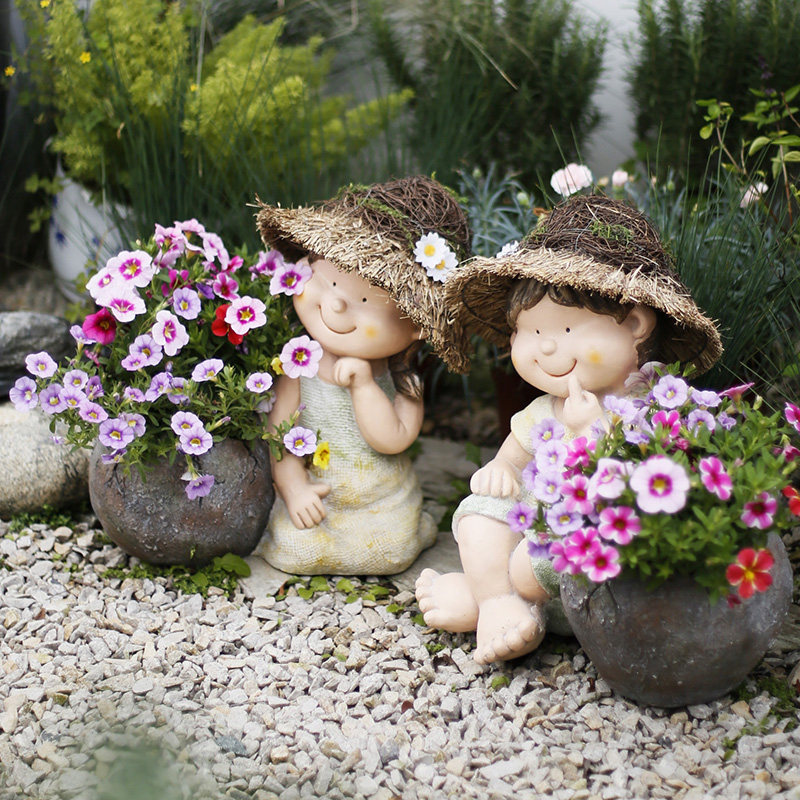 Broken pot straw hat flower pot art garden layout creative personality outdoor balcony courtyard terrace pastoral couple decoration