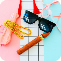 Luminous Children Suit Beating Yard chain Tongtong Tuihau Photographed Square Necklace Large Gold Chain Sub Cigar Sunglasses
