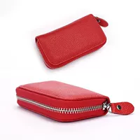 С молнией, красный