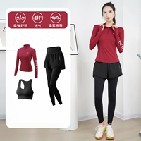 Бордовый лонгслив, черный корсет, черные дорожные штаны, скакалка, спортивное приталенное снаряжение для йоги, новая коллекция