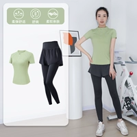 Зеленые штаны, короткий рукав