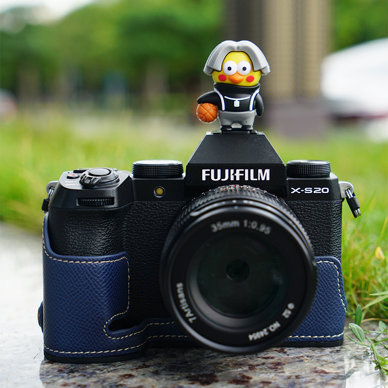 Photo-resistant cartoon cute hot boot lid suitable for Canon R50 R10 Nikon ZF Z30 Sony Fuji XS20 Panasonic XS20 Panasonic CAMERA CHICKEN YOU TOO BEAUTIFUL Cai Khun ikun Fruit Yugui Dog budding dog