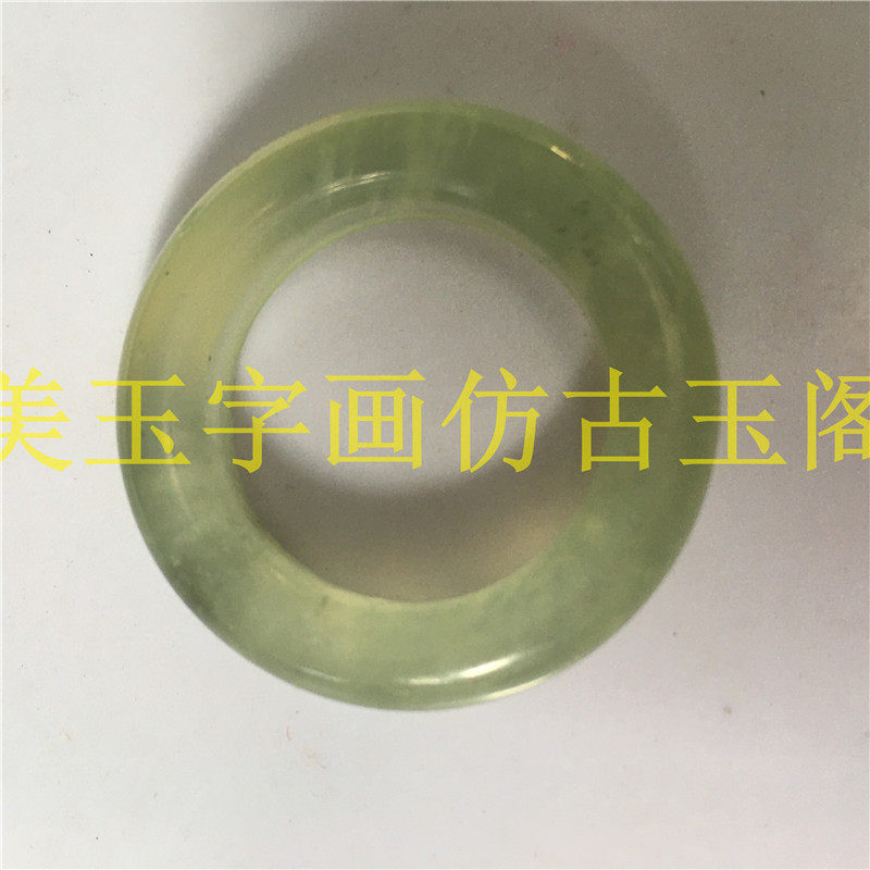 Imitation Ming and Qing jade ring old jade oil green Xinjiang natural xiu jade bottom color good ring men and women wearing jewelry