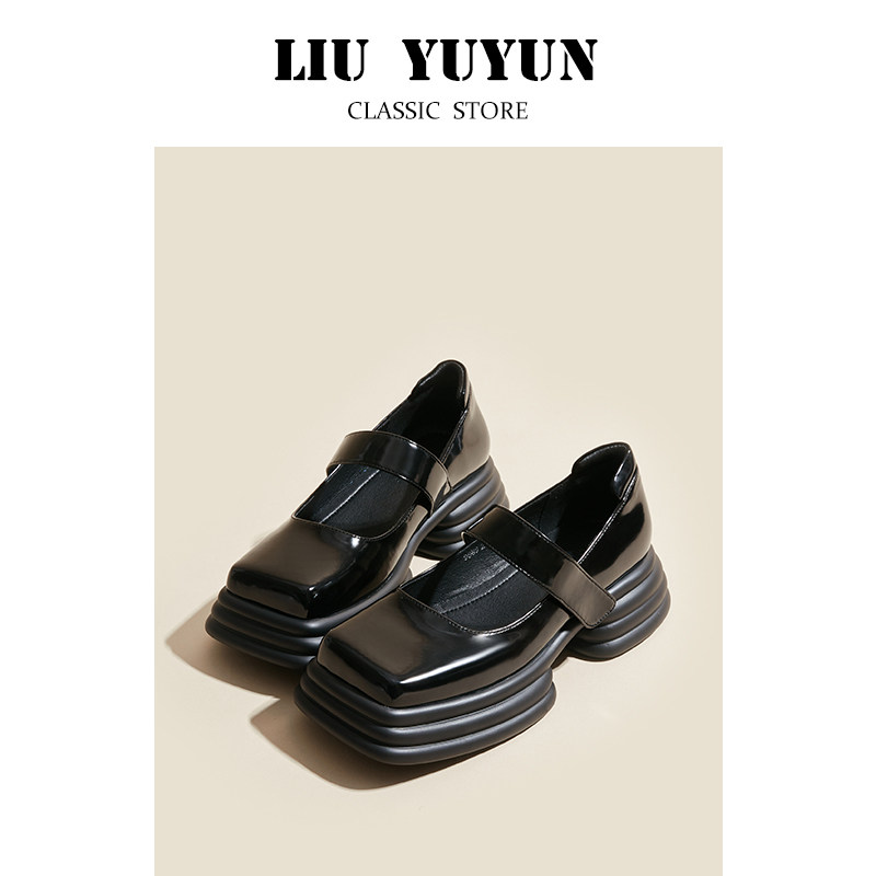 Thick-soled high-heeled Mary Jane shoes women's 2022 spring retro Japanese women's jk patent leather sponge cake black square toe small leather shoes
