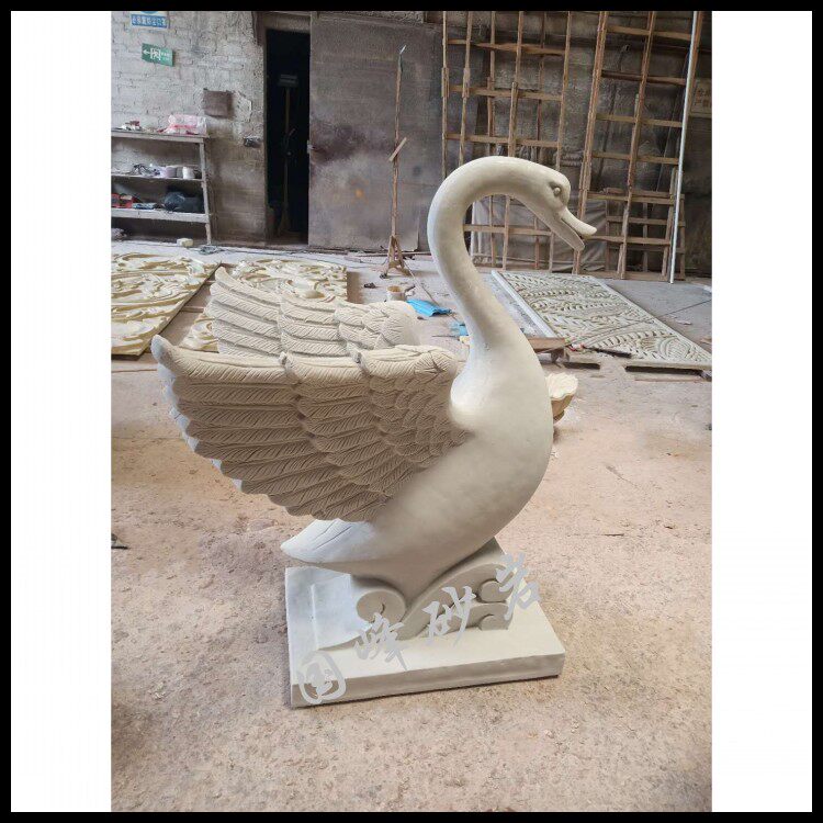 Sandstone glass steel swan spray round engraving garden garden courtyard decoration hotel villa spray pool