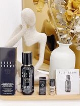 On the day Bobbi Brown Bobbi Brown Makeup Liquid Foundation 0 5 1 2 New version of Cordyceps Foundation 3ML