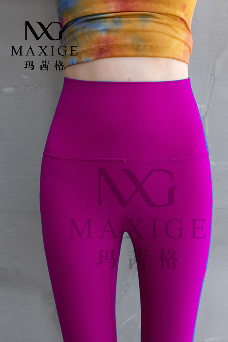 Masige five-point yoga pants summer naked feeling cloudy feeling belly-lifting buttocks fitness running and cycling pants