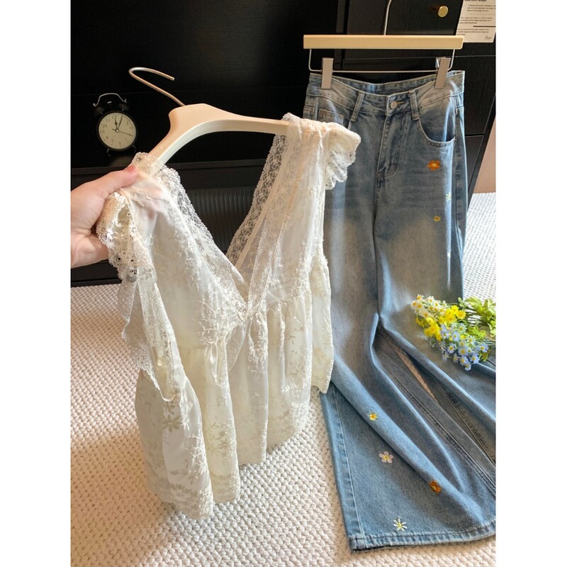 Casual Commuting Style Slimming Lace Heavy Embroidery Tencel Shirt for Women, Sweet Autumn Lace Embroidered Short Top for Outerwear Casual Commuting Style Slimming Lace Heavy Embroidery Tencel Shirt for Women, Sweet Autumn Lace Embroidered Short Top for Outerwear