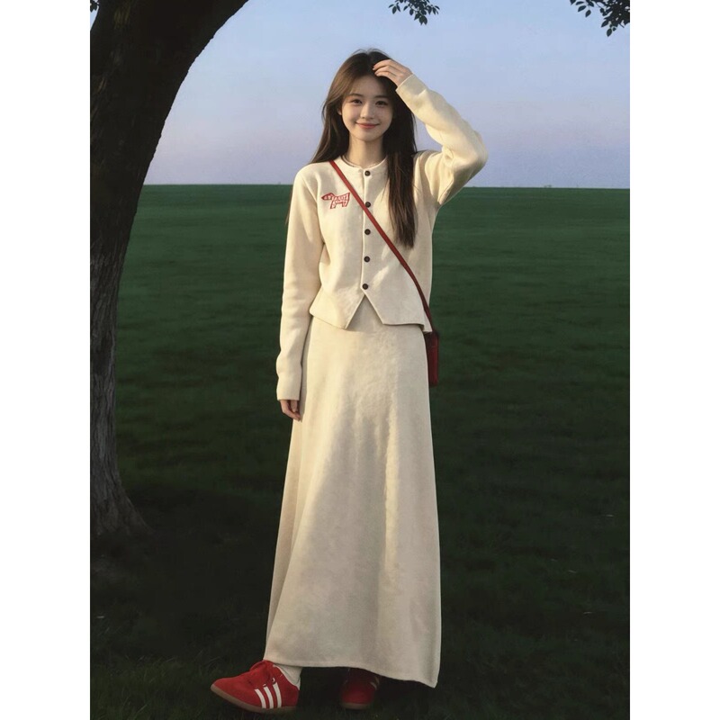 Casual High-End Sweater Knit Dress for Women, Autumn and Winter Korean Style Outfit, Complete Set with a Sophisticated Feel, Long Dress