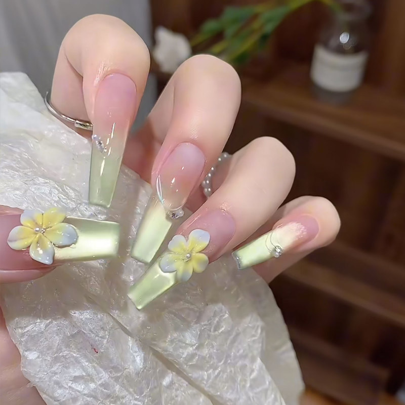 Gc【Matcha Ice Flower】2025 New High-End Handmade Wearable Nails, Summer Whitening Mint Green Gradient Cat Eye