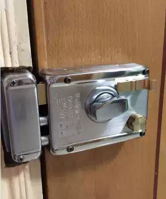 Old-fashioned lock cylinder old door lock exterior door lock anti-theft door lock wooden door iron door lock indoor door lock