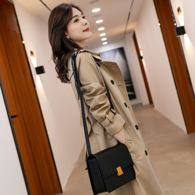 The wind coat woman's medium long version of high-end great brand temperament 2022 Spring loaded new women's Yinglun Wind Spring Pop Jacket