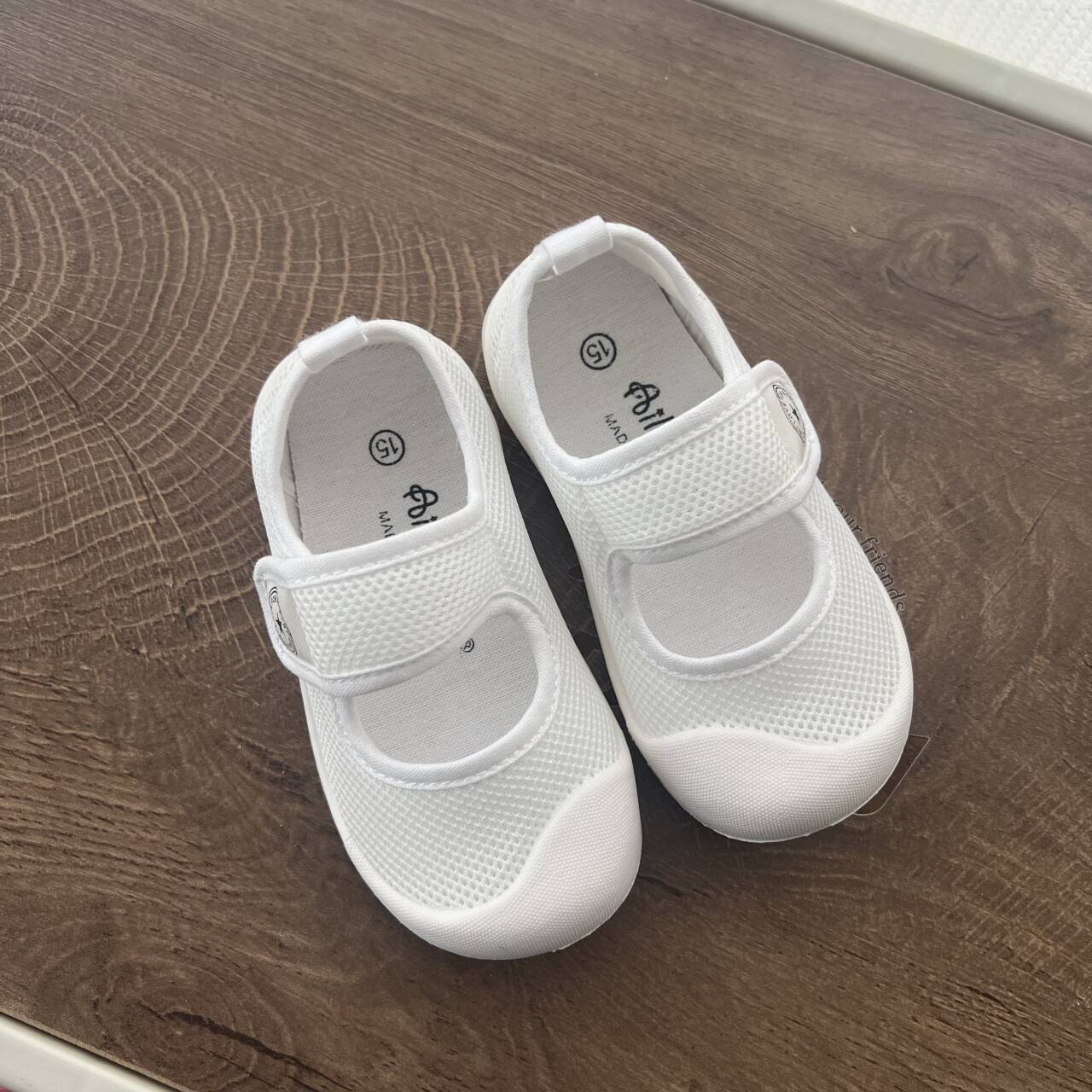 Kindergarten Indoor Shoes for Girls 2026 New Breathable Low-Top Soft-Soled Non-Slip Versatile Magic Tape White Shoes — 46