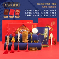 В твердом переплете 12 традиционных еженедельных продуктов