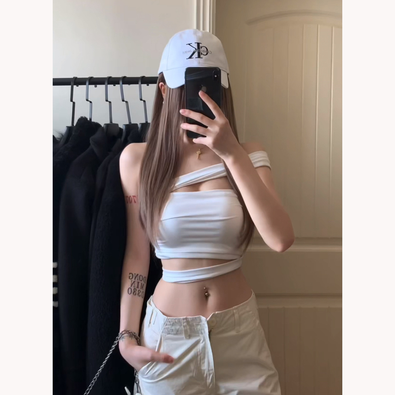 Hot Girl's Irregular Hollow-Out Design Tight-Fitting Short Crop Top Tube Top for Women, Unique Niche Summer Top Hot Girl's Irregular Hollow-Out Design Tight-Fitting Short Crop Top Tube Top for Women, Unique Niche Summer Top