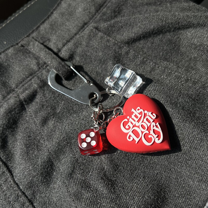 High-Quality Colorful Heart-Shaped Keychain Pendant, Simple and Elegant Couple Style Keychain, Trendy Waist Accessory