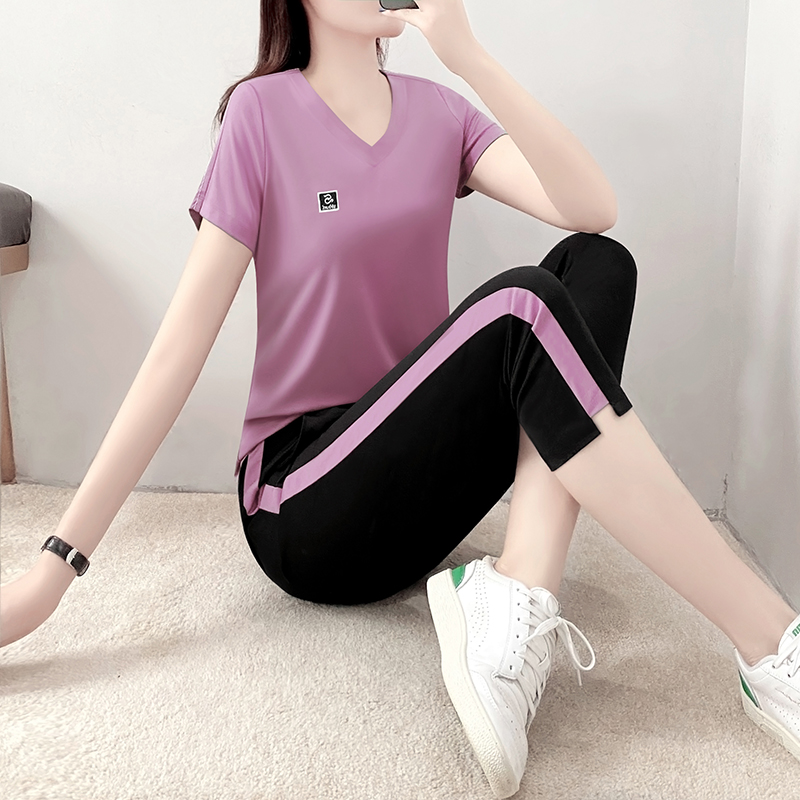 Sports suit women's summer cropped pants 2022 new Western style ice silk short-sleeved famous brand casual clothes large size two-piece set