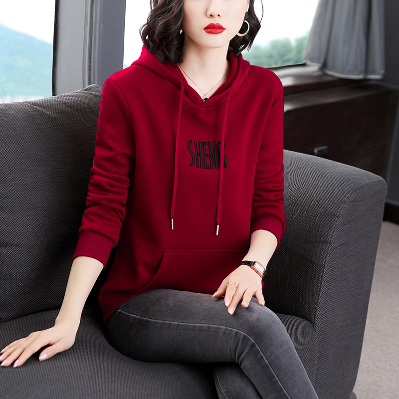 Women's Long-Sleeved Sweatshirt with Embroidery and Fleece for Spring and Autumn, 2026 Hot New Style, Loose and Fashionable Women's Jacket, Red Top