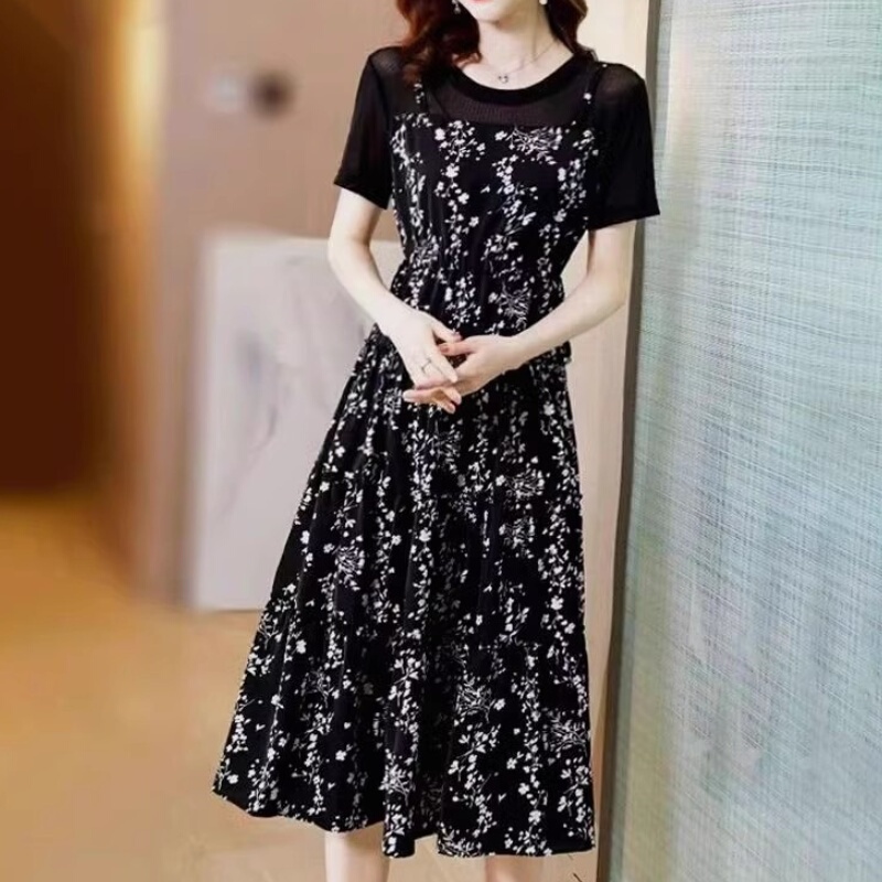 Spliced Faux Two-Piece Floral Mid-Length Dress with Waist-Cinching, Tummy-Concealing, Drapey, Loose-Fitting, Slimming Effect and Ice Silk Pocket Scarf
