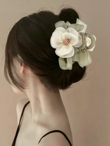 Молочная мята!Цветочапка кланяется!2024 новый стильный зажим в виде акулы для женских волос на затылке.