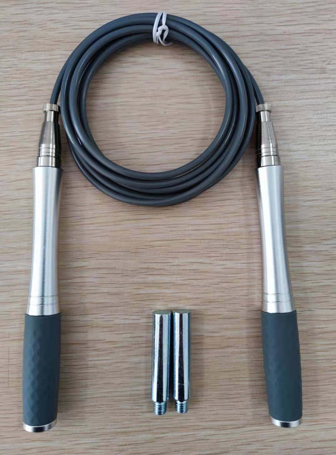 Clearing 4mm plus coarse steel wire rope self - locking alloy handle anti - slip silicone jump rope