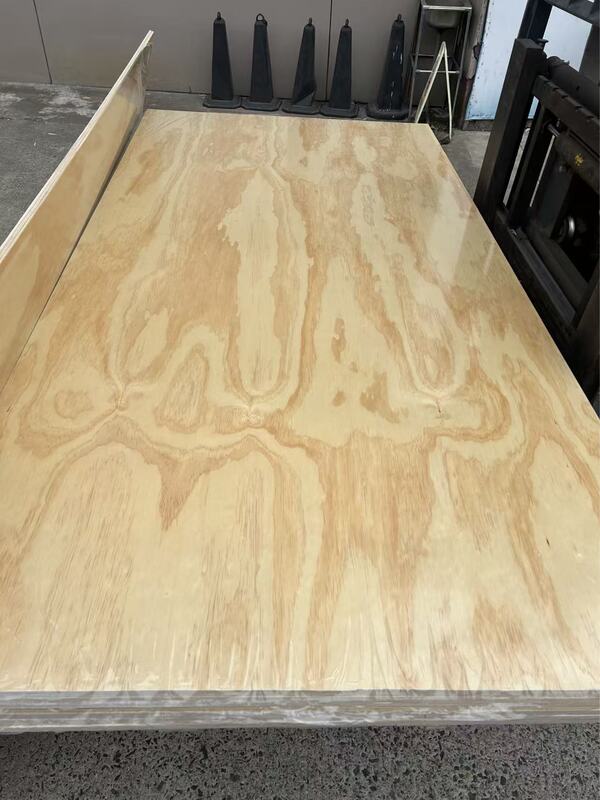 Chilean Original Imported Radiation Pine Multi-Layer Board Solid Wood Multi-Layer (Meisong Board) E0 Environmentally Friendly Level + Flame Retardant, Etc