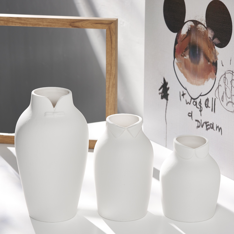 Simple creative white ceramic dry vase water maintenance Nordic home decoration living room full of star furnishings three pieces