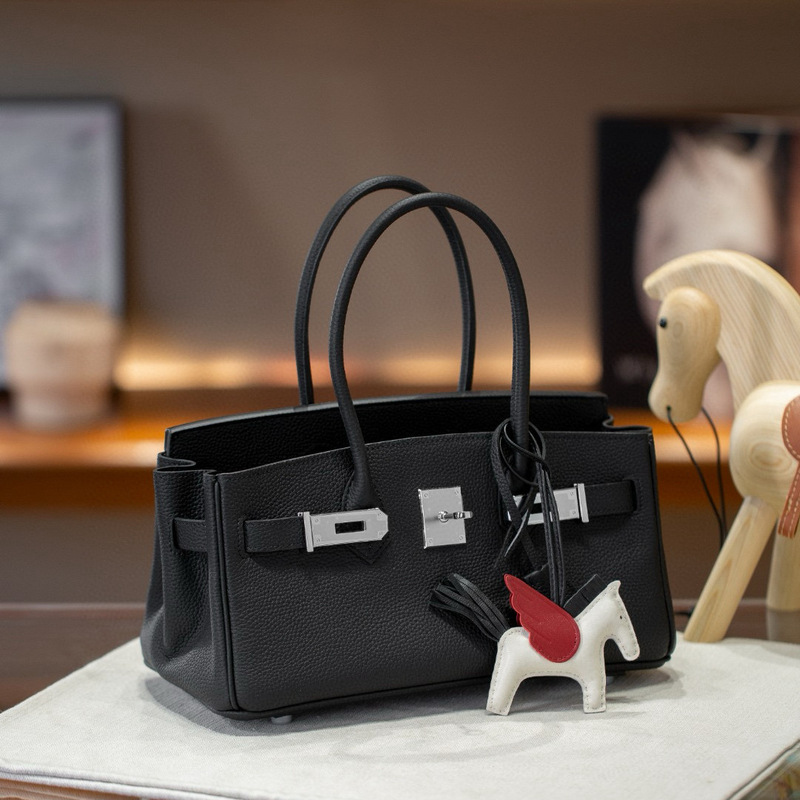 Togo First-Layer Cowhide Horizontal Style Platinum Bag for Women, High-End Genuine Leather Silver Buckle Long Kelly Bag, Hand-Held Tote Bag Togo First-Layer Cowhide Horizontal Style Platinum Bag for Women, High-End Genuine Leather Silver Buckle Long Kelly Bag, Hand-Held Tote Bag