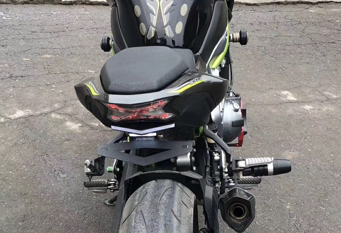 Suitable for Kawasaki Z900 Z900RS modified license plate holder License plate holder direction light taillight light guide steering