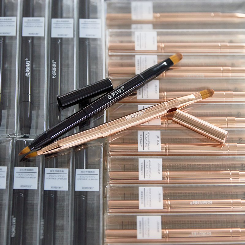 Telescopic double head lip brushed lipstick with lid fainting and pimple with a shingles mask Cosmetic Flawless Brush