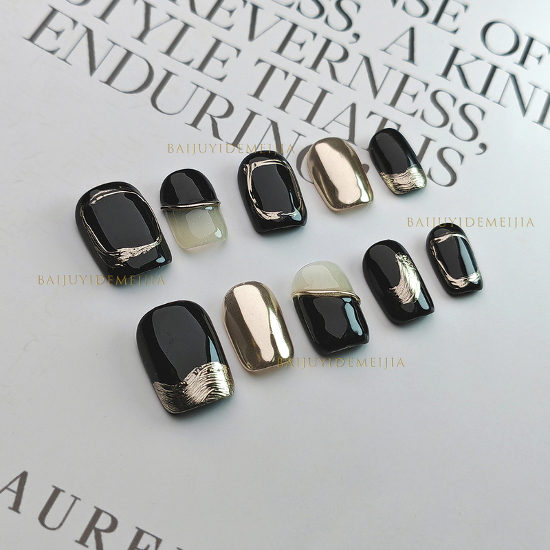 New Handmade Wearable Nails, Short Square Black with Gold Accents, Light Luxury French Style, Sweet and Cool, Complexion-Enhancing, Detachable Nail Art