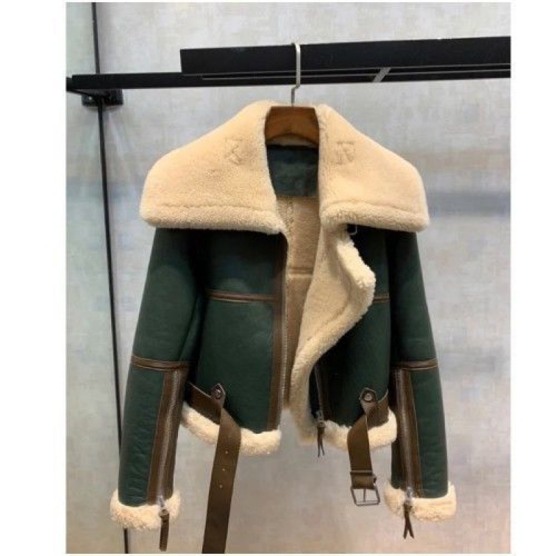 Velvet winter jacket, warm top, 2022 collection Velvet winter jacket, warm top, 2022 collection