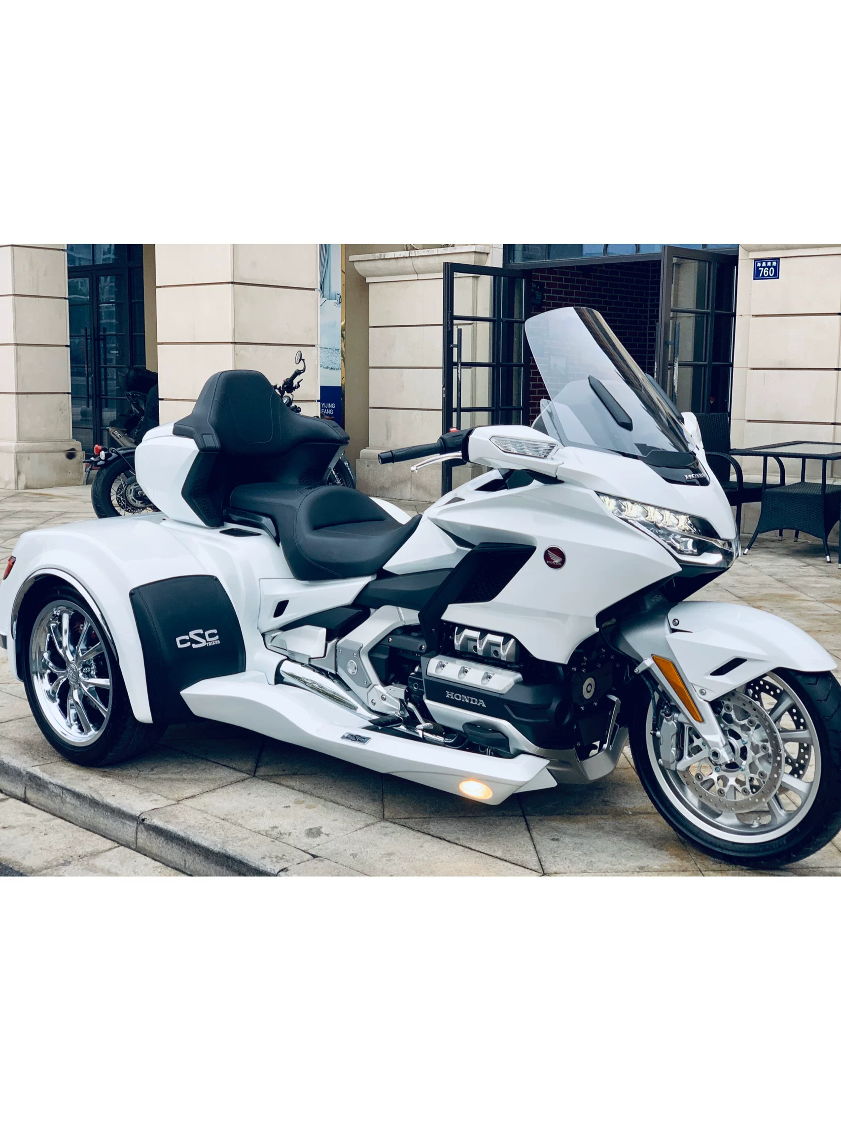 Импортированный Honda Golden Wing 1800cc это трёхколёсный роскошный круизный путешественник большой путешественник тяжёлый локомотив большой объём мотоцикл