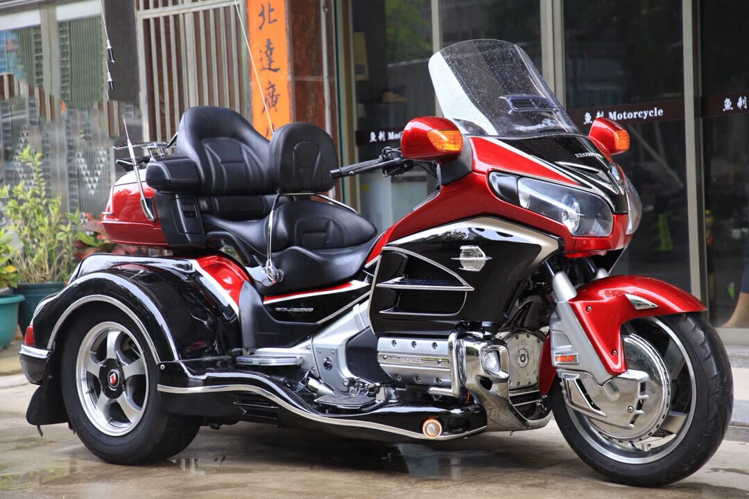 Импортированный Honda Golden Wing 1800cc это трёхколёсный роскошный круизный путешественник большой путешественник тяжёлый локомотив большой объём мотоцикл
