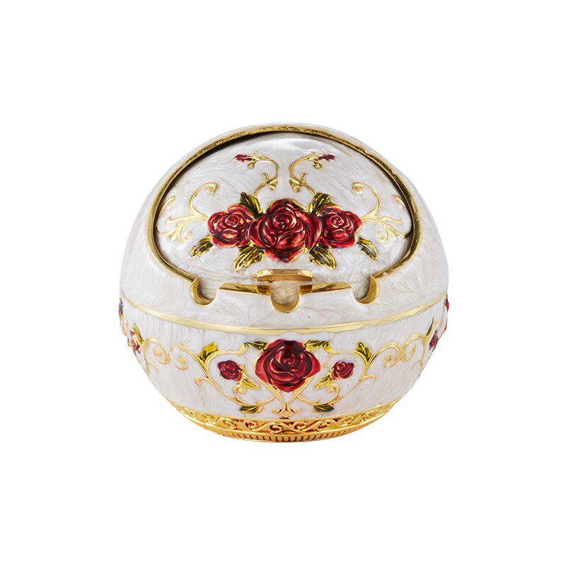 Zinc alloy creative spherical flip windproof ashtray European retro living room 3D three-dimensional carved cigarette cup