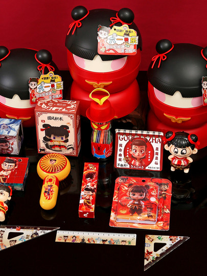 Neujahrsgeschenk für Kinder, Jungen und Mädchen, Nezha, ganze Klasse, Kindergarten, Grundschule, Geburtstag, Umarmung, Snack-Eimer, praktisches Spielzeuggeschenk