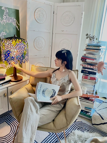 Средне -разногласие Herme Слон Бейджан диван | Стулья для чтения с поддержкой, а не мягкими коллапсами