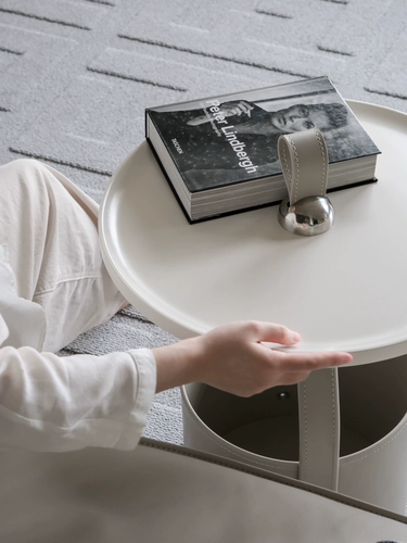 Руо Най ограничен ледниковым пеплом!Herm@S Creative Art Dismmade Saddle Leather Dofa рядом с несколькими легкими роскошными ручным журнальным столиком