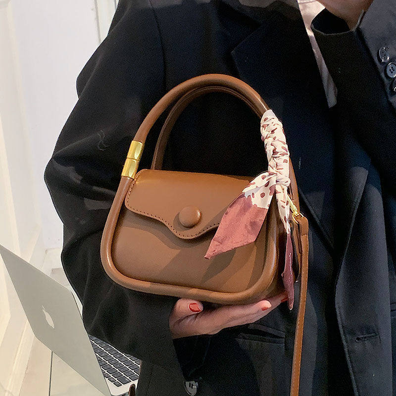 Bag Pack Women Chains High Sensation Skew Satchel Students Hand New Tide Fashion Comeback Small Square Bag 100 Hitched Satchel Bag