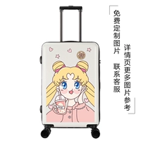 Красивая девочка молоко