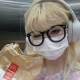 Черные очки толстые края ретро -миопия женщины могут быть сопоставлены цифровой красотой рамки Большая рамка, показывающая лицевое лицо Smale Defense Blu -Ray Flat Men