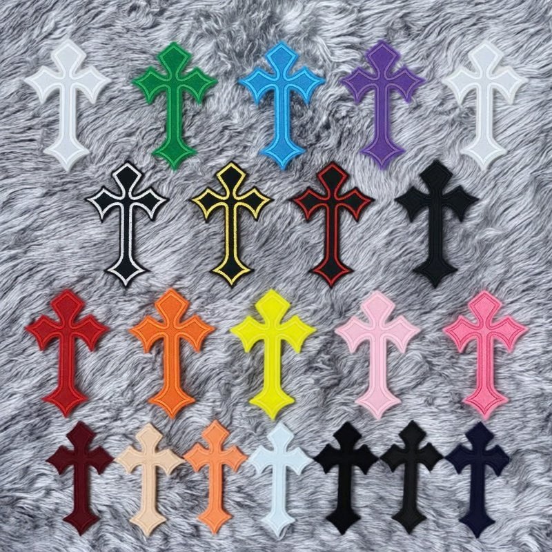 カラフルなクロス柄の布製ステッカー、刺繍入りバッジ、マルチカラーのビリヤードキューバッグとキューボックス、刺繍入り粘着ステッカー、パーソナライズされたアームバンド