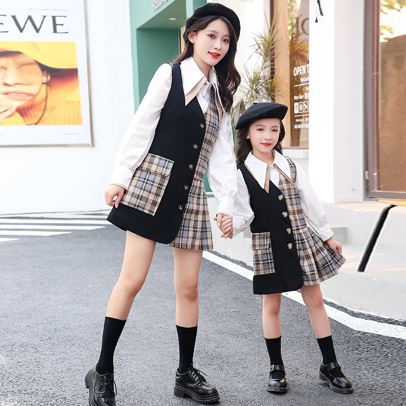 Star with the same high-end parent-child suit 2021 new autumn girls ' foreign school net red shirt Korean version of the mother-daughter outfit