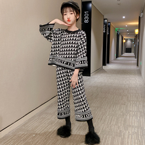 Girls net red suit 2021 new childrens foreign style autumn Korean version knitted wide leg pants girls sweater two-piece set