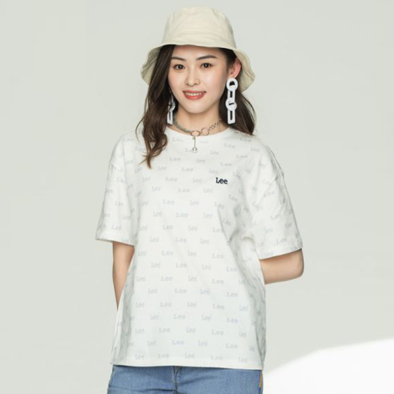Ms. Lee's Loose-Fitting All-Over Print Summer Short-Sleeve T-Shirt, Versatile for Everyday Wear, with Small Embroidery, Simple and Trendy L44907Cugasb Ms. Lee's Loose-Fitting All-Over Print Summer Short-Sleeve T-Shirt, Versatile for Everyday Wear, with Small Embroidery, Simple and Trendy L44907Cugasb